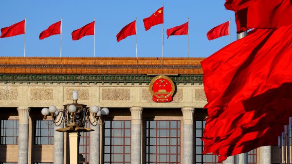 中国人民银行行长潘功胜会见澳门金融管理局行政管理委员会主席黄善文