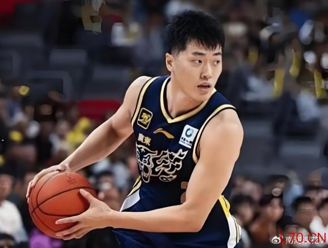 CBA广东男篮2分不敌新疆！一度领先18分的他们，最后输在哪？杜锋用人遭质疑