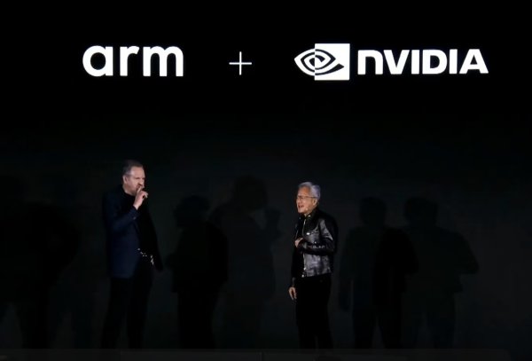 Arm CEO对话黄仁勋：智能体杀不死软件，也取代不了操作系统